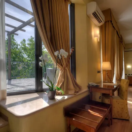 摩德纳中央公园酒店 摩德纳