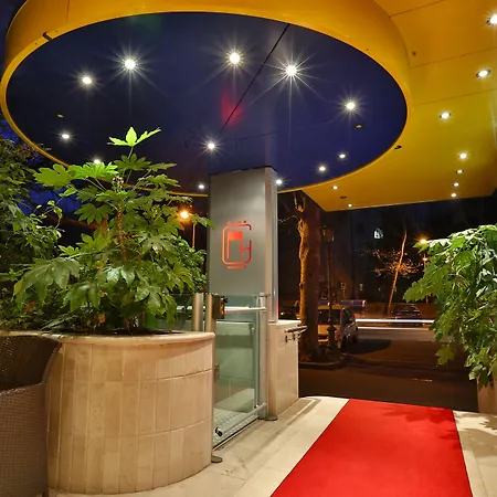 摩德纳中央公园酒店 酒店 4*