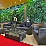 摩德纳中央公园酒店 4*