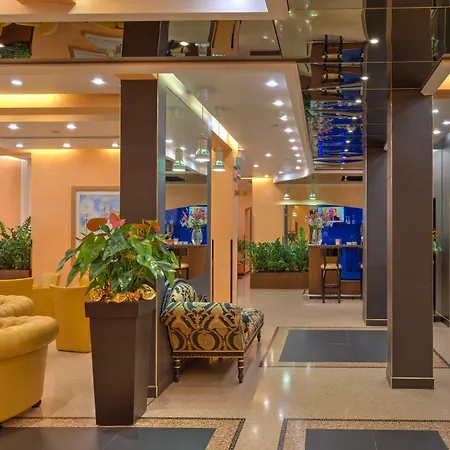 摩德纳中央公园酒店 4*