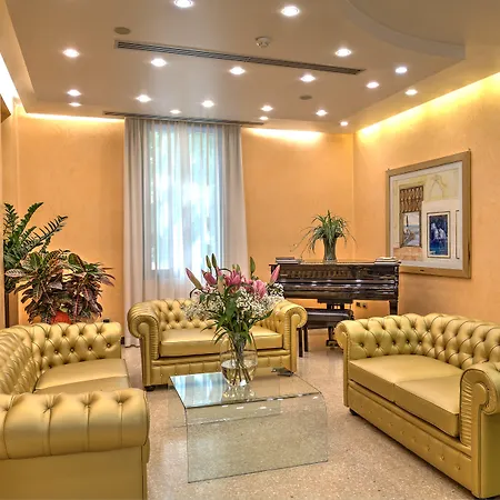 摩德纳中央公园酒店 酒店